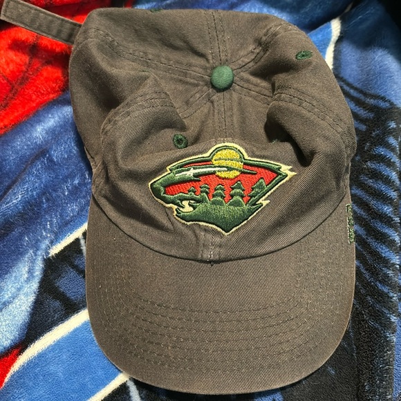 NHL Hat - Picture 1 of 4